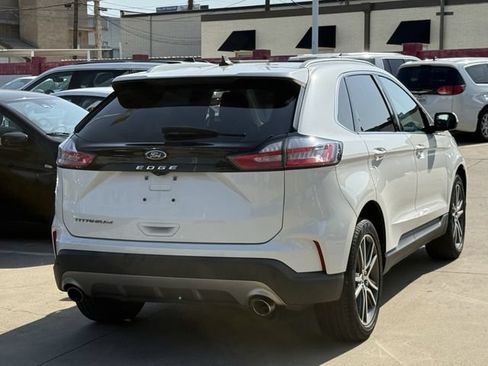 Used 2021 Ford Edge Titanium FWD image 4