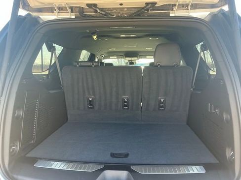 Used 2024 Chevrolet Suburban Z71 w/ Off-Road Capability Package image 11