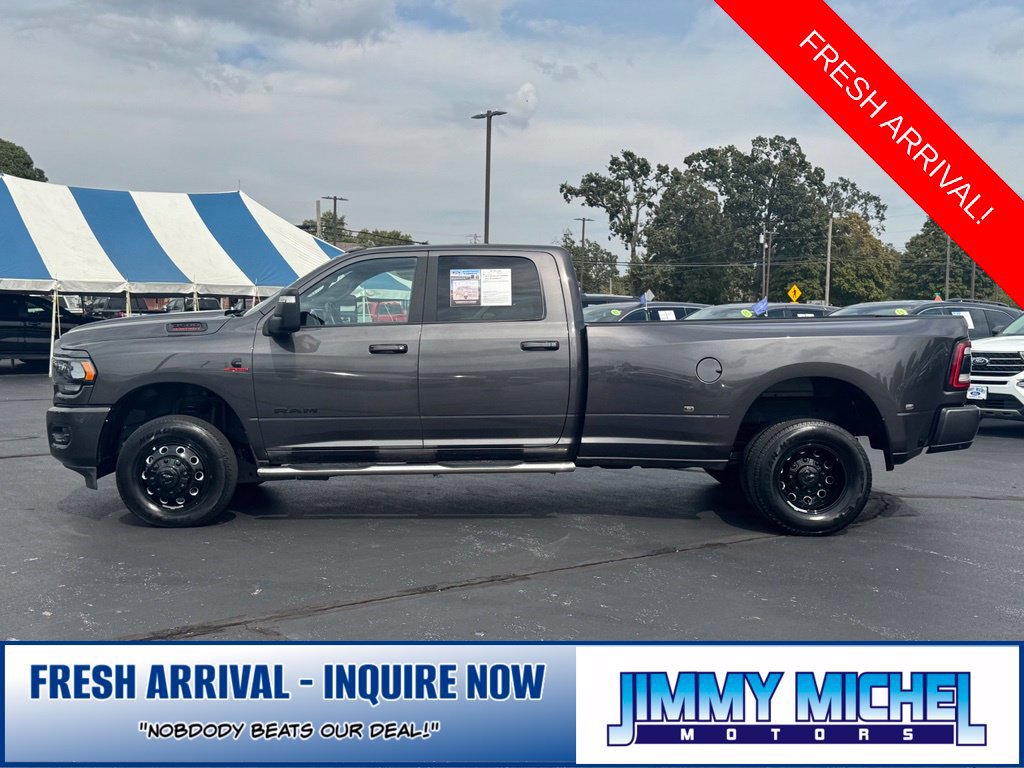 Used 2024 RAM 3500 Big Horn w/ Night Edition AWD/4WD image 27