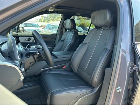 New 2026 Cadillac Vistiq Luxury image 25