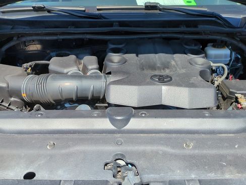 Used 2017 Toyota 4Runner SR5 Premium AWD/4WD image 31