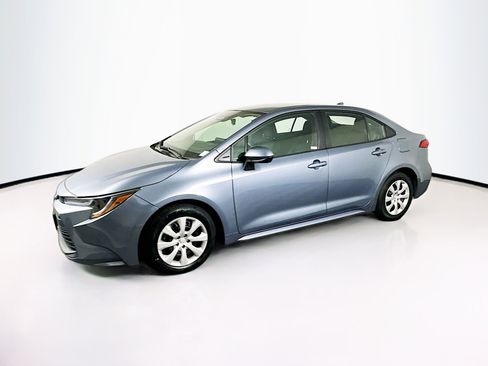 Used 2024 Toyota Corolla LE image 4
