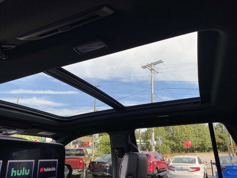 Used 2024 GMC Yukon Denali Ultimate w/ LPO, Floor Liner Package image 12