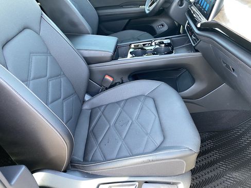Used 2024 Volkswagen Atlas SE FWD image 11