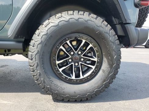 New 2026 Jeep Wrangler Rubicon w/ Xtreme 35 Tire Package AWD/4WD image 9