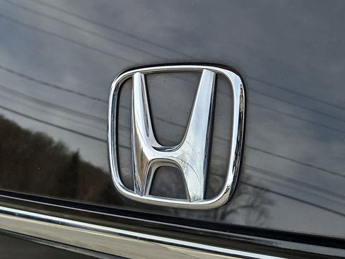 Certified 2018 Honda Clarity Touring image 29