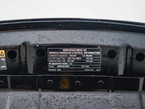 Certified 2024 Mercedes-Benz EQB 250+ image 28