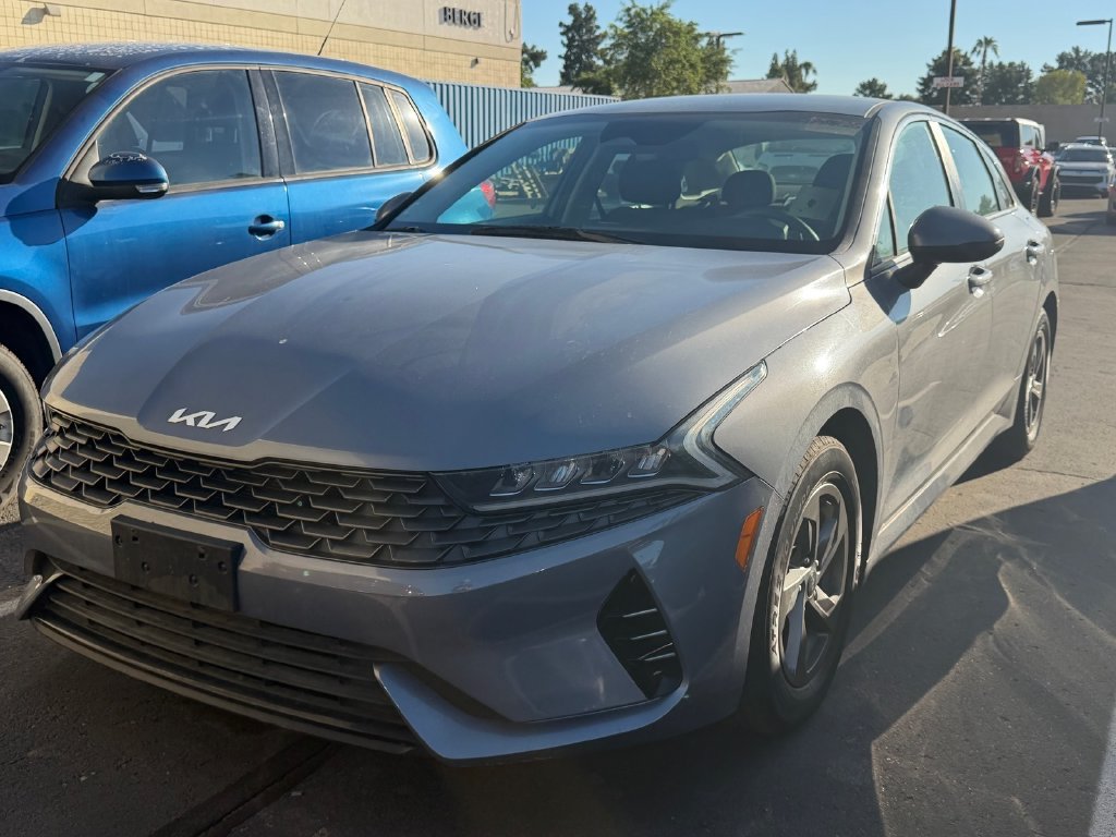 Used 2022 Kia K5 LXS FWD image 2