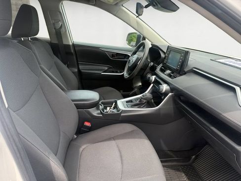 Used 2019 Toyota RAV4 LE w/ All Weather Liner Package AWD/4WD image 15