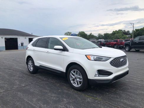 Used 2023 Ford Edge SEL w/ Convenience Package image 7