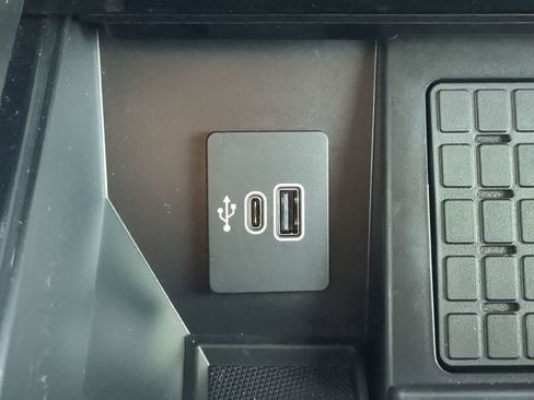 Certified 2025 Ford F150 Lariat w/ Equipment Group 501A Mid image 20