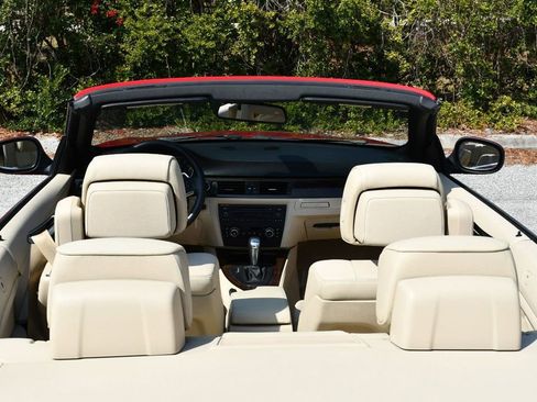 Used 2011 BMW 328i Convertible image 59
