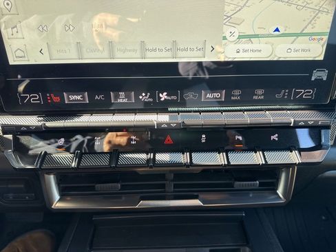 Used 2024 GMC Hummer EV 2X w/ Extreme Off-Road Package image 21