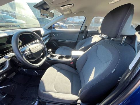 Used 2025 Kia K4 LXS image 25