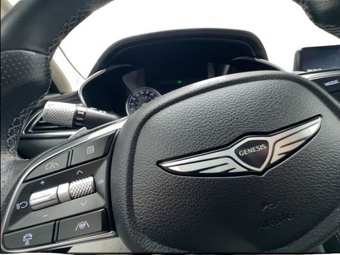 Used 2025 Genesis G70 2.5T RWD image 40