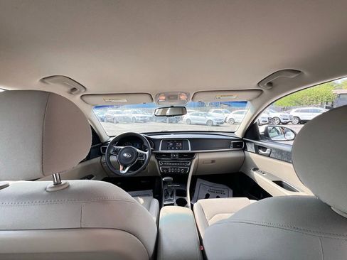 Used 2018 Kia Optima LX FWD image 13