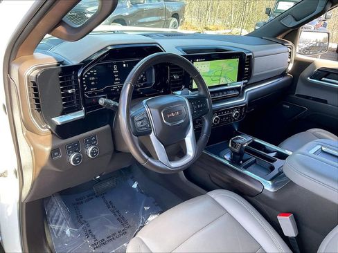Used 2022 GMC Sierra 1500 SLT w/ SLT Premium Plus Package image 8