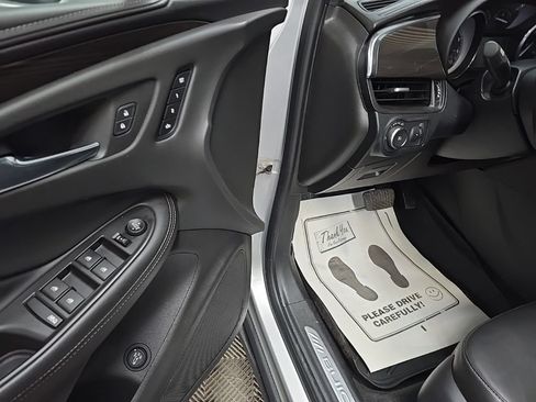 Used 2019 Buick Envision Essence AWD/4WD image 30