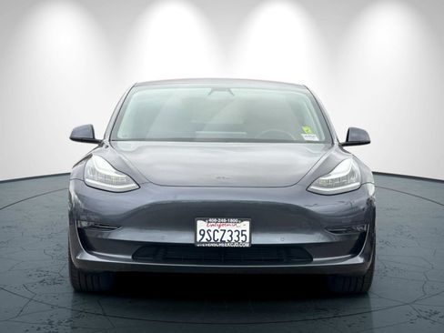 Used 2018 Tesla Model 3 Long Range image 9