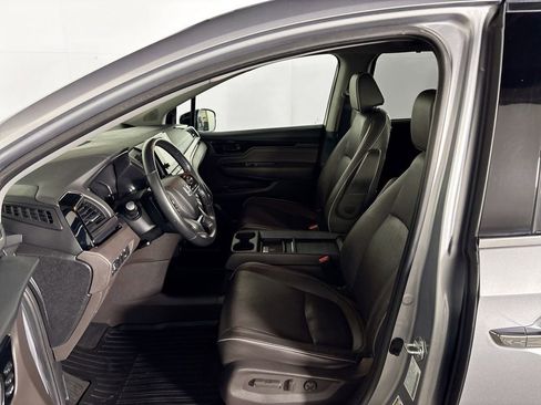 Used 2023 Honda Odyssey Elite image 11