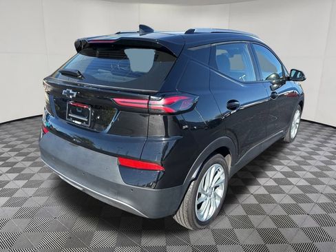 Used 2022 Chevrolet Bolt EUV LT w/ Comfort Package image 4