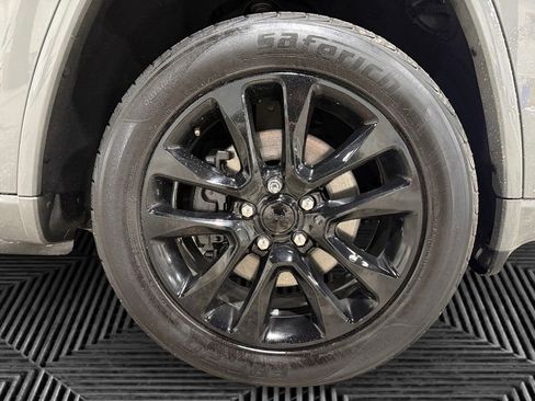 Used 2021 Jeep Grand Cherokee Altitude image 12