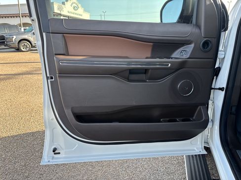 Certified 2024 Ford Expedition Max King Ranch AWD/4WD image 10