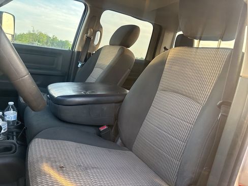 Used 2012 RAM 2500 ST w/ Chrome Appearance Group AWD/4WD image 14