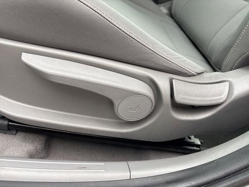 Certified 2024 Hyundai Elantra SEL FWD image 17