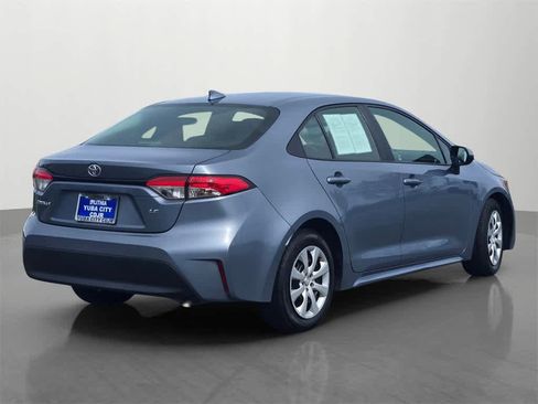 Used 2023 Toyota Corolla LE image 5