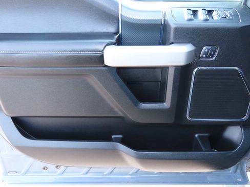 Certified 2019 Ford F150 Lariat image 17