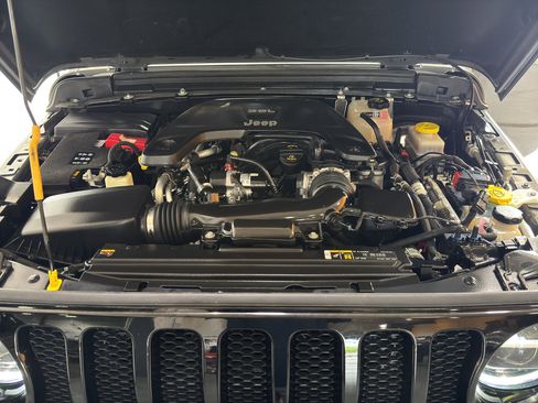 Used 2021 Jeep Wrangler Unlimited Sport AWD/4WD image 33