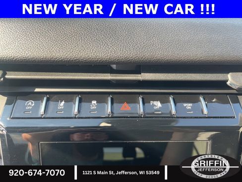 Used 2023 Jeep Grand Cherokee L Altitude image 10