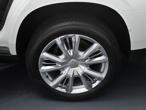 Used 2024 Chevrolet Tahoe High Country AWD/4WD image 35