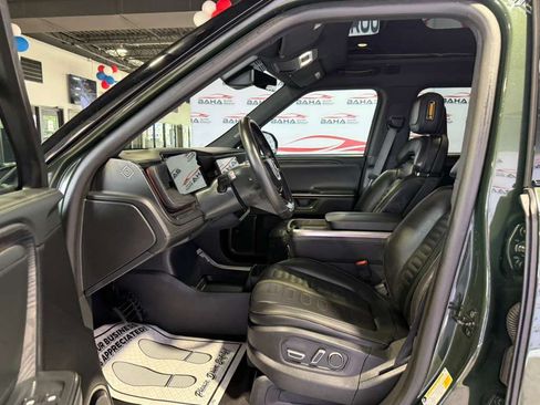 Used 2025 Rivian R1S Adventure AWD/4WD image 29