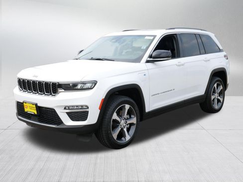 Used 2022 Jeep Grand Cherokee Limited 4xe AWD/4WD image 3