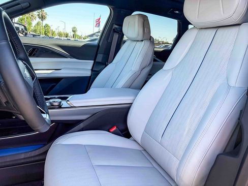 Certified 2024 Cadillac Lyriq Luxury AWD/4WD image 32