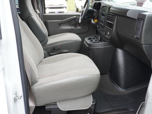 Used 2024 Chevrolet Express 3500 LT w/ LT Preferred Equipment Group RWD image 16
