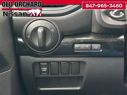 Used 2023 Nissan Titan SV image 18
