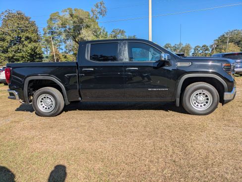 Used 2024 GMC Sierra 1500 Pro w/ Pro Value Package image 4