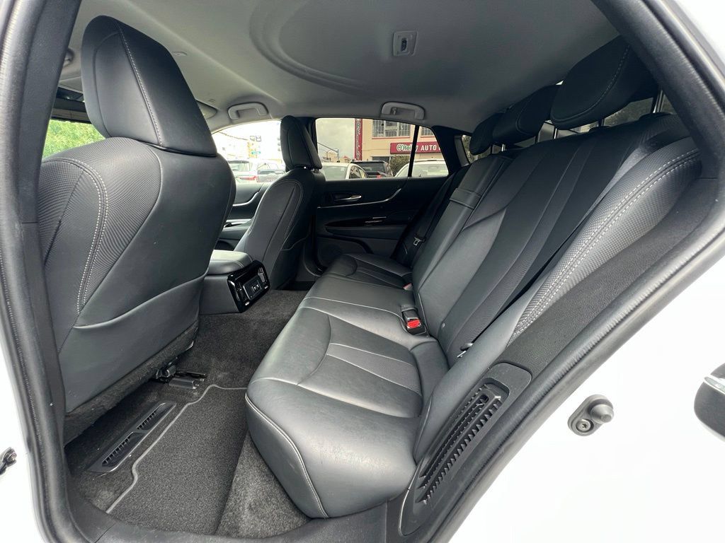 Certified 2022 Toyota Mirai w/ Advanced Technology Package RWD image 16