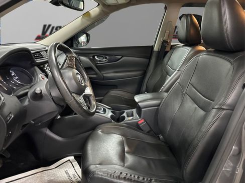 Used 2018 Nissan Rogue SL w/ Premium Package image 9