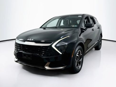 Used 2023 Kia Sportage LX AWD/4WD image 3