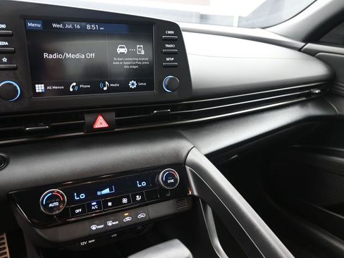 Certified 2025 Hyundai Elantra Sport image 14