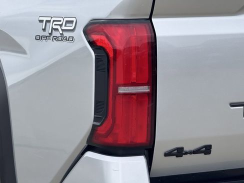 Used 2024 Toyota Tacoma TRD Off-Road AWD/4WD image 10