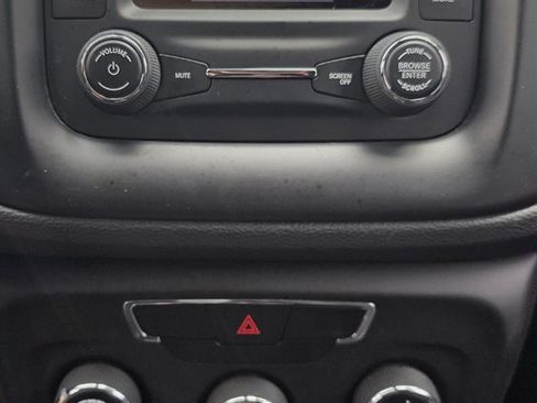 Used 2018 Jeep Compass Latitude image 22