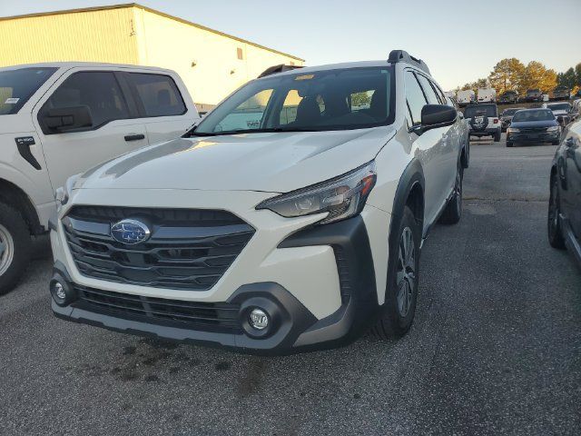 Used 2025 Subaru Outback AWD/4WD image 3