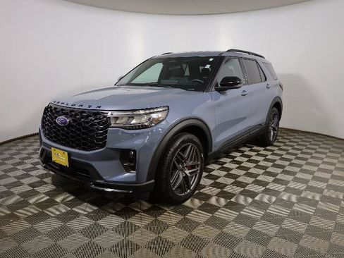 Certified 2025 Ford Explorer ST-Line w/ ST-Line Street Pack AWD/4WD image 3
