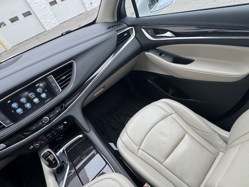 Used 2018 Buick Enclave Premium w/ Experience Buick Package image 17