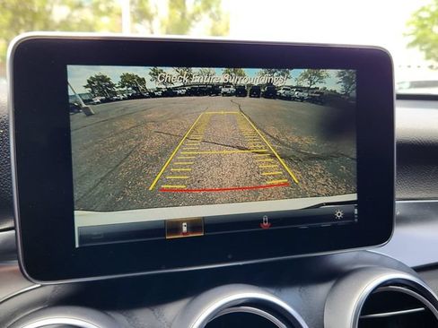 Used 2017 Mercedes-Benz GLC 300 4MATIC image 13